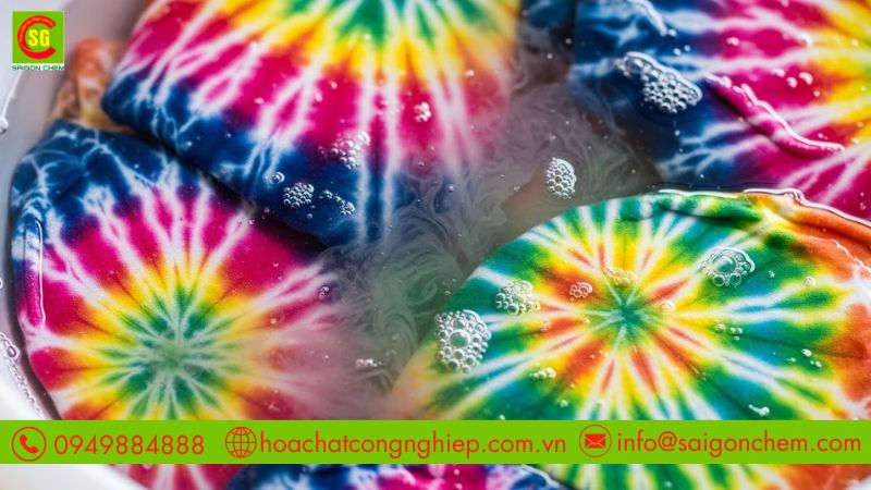 Giấm hỗ trợ cố định sắc tố, tăng khả năng b&aacute;m chắc tr&ecirc;n sợi v&agrave; n&acirc;ng cao chất lượng