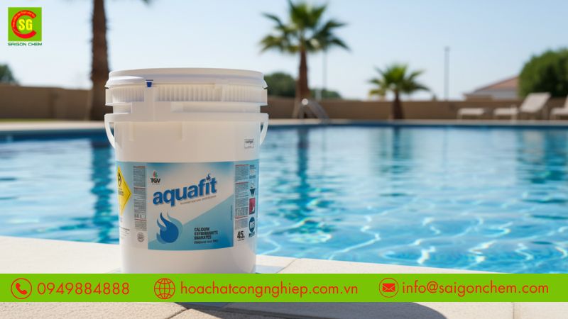 Chlorine Aquafit 70% khử tr&ugrave;ng mạnh v&agrave; hạn chế rong r&ecirc;u